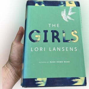 🎈4/$20 - “The Girls” a novel by Lori Lansens ©️2005